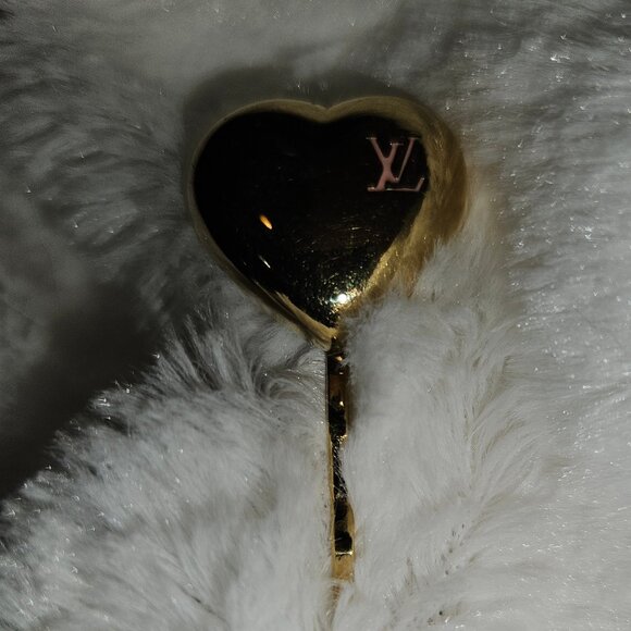 Louis Vuitton Bobby Pin - Picture 1 of 2
